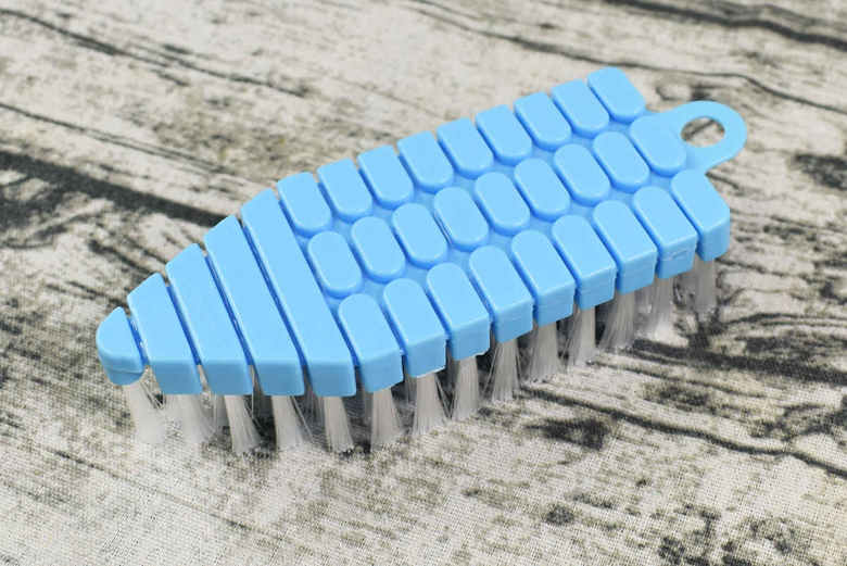 ダイソーのおすすめ商品「曲がるタイルブラシ」の商品画像