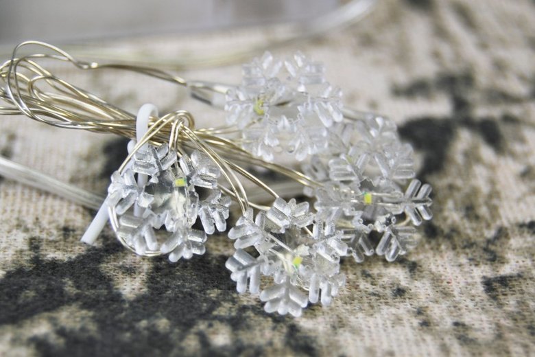 セリアの人気商品「LEDジュエリーライト」のアップ画像