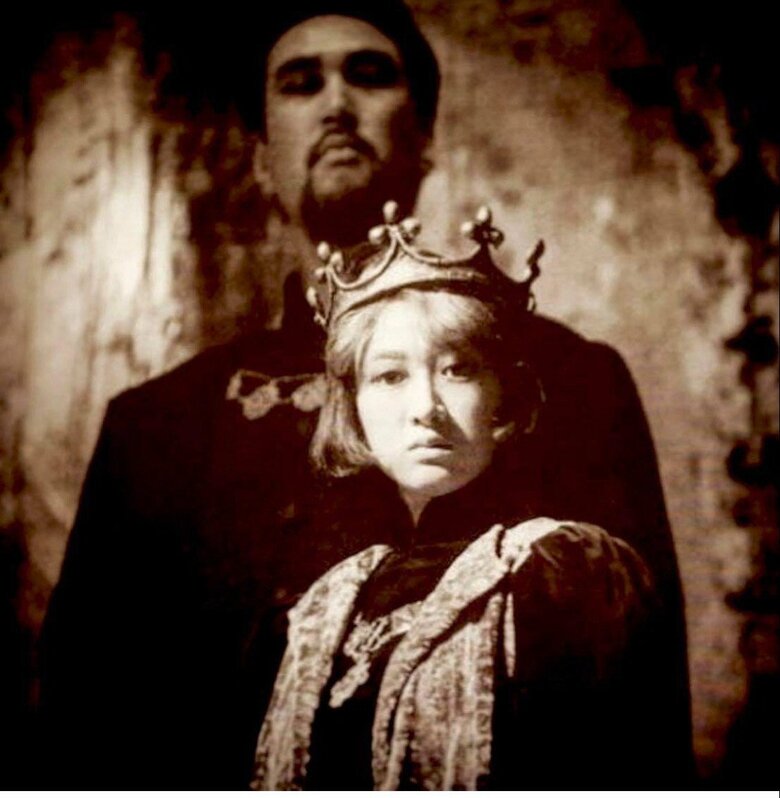 無名塾時代、舞台『リチャード三世』では仲代さん演じるリチャード三世の息子・エドワード王子（右）を演じた