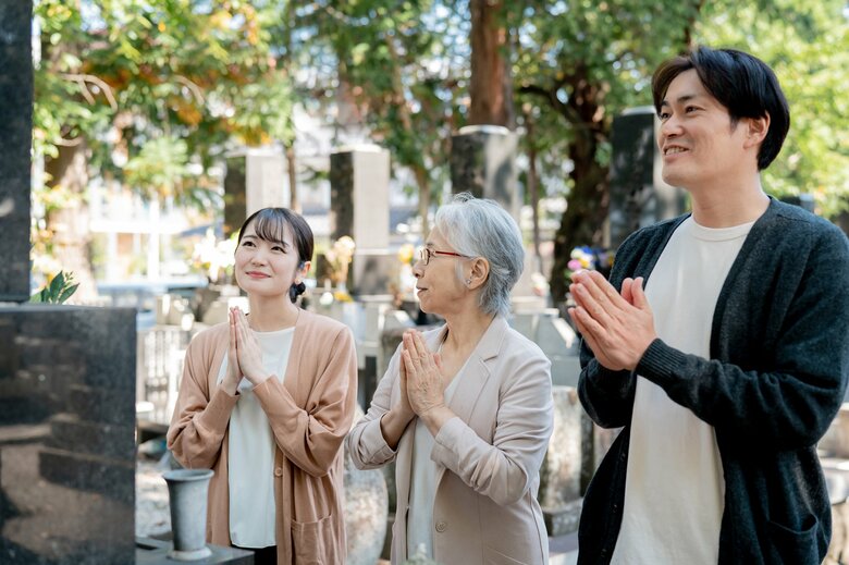 【帰省時にやると喜ばれること】その9・一緒に墓参りに行く