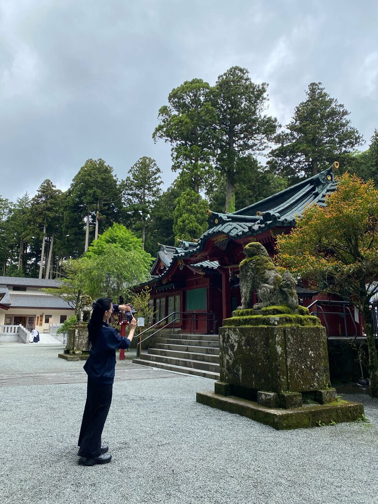 神社の歴史に思いを馳せながら、静かに参拝