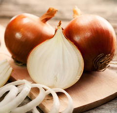 大胆に使い切れる！芸能人が披露する丸ごと玉ねぎ料理に思わずヨダレが…