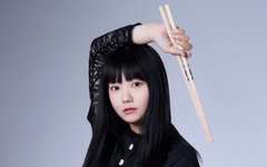 「平日は社労士で週末はドラマー」元Mrs.GREEN APPLE・山中綾華 独立を夢見て働く現在地「いい決断をしたと思います」