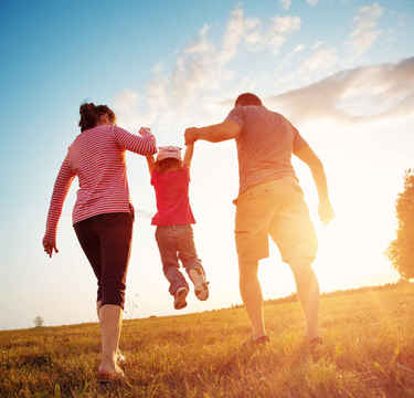 今年のGWは10連休！でも…家事と育児に休みはあるのか？