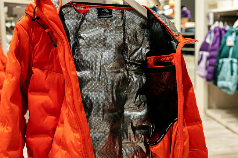 ワークマン女子 エアロストレッチアルティメットフーデットパーカーの素材