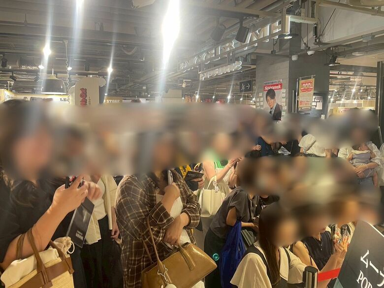 ポップアップショップには連日たくさんの人が詰めかけた