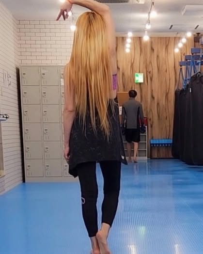 ウォーキングとポージングのレッスン