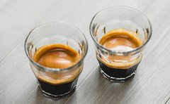 エスプレッソは提供されたら2、3口で飲み干した方がいい理由