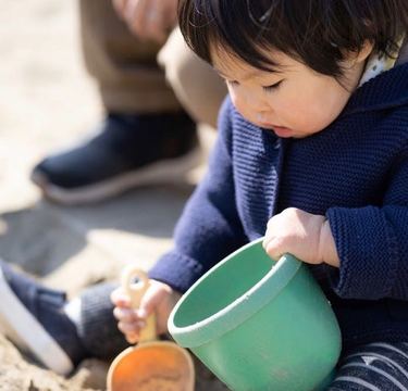 なかなかお座りしない赤ちゃん…いつできる？練習すべき？