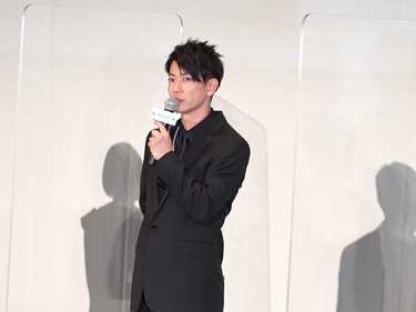 佐藤健が「教えを乞いたい」と絶賛したキャストとは？成田凌、染谷将太も出演の『竜とそばかすの姫』見どころ