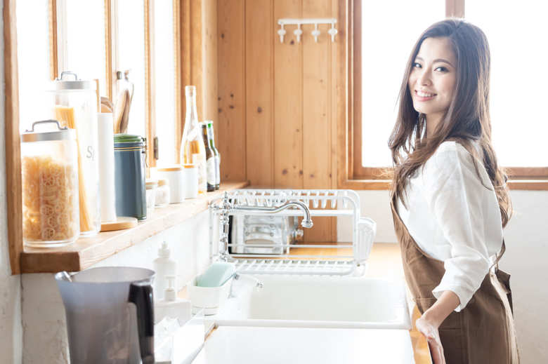 iStock.com/itakayuki