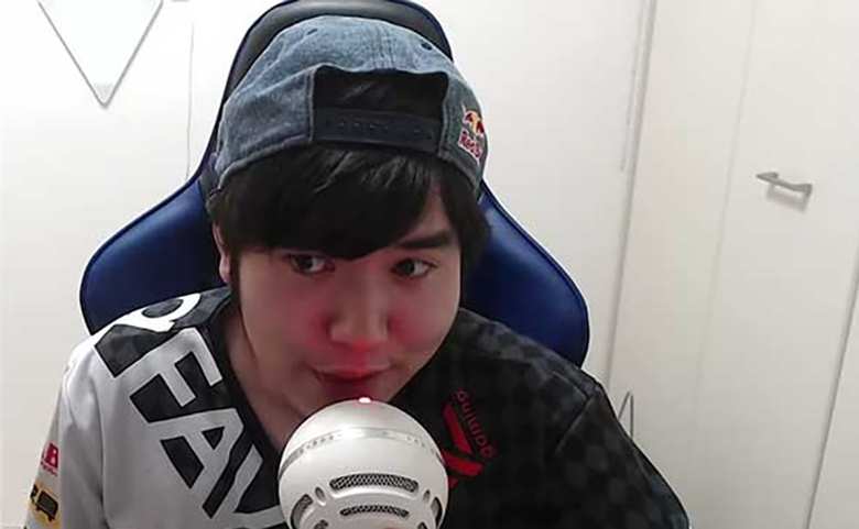 動画配信もeスポーツ選手の収入の柱だ（Youtubeチャンネル「けんつめしTV」より）