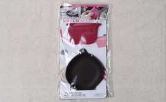 断熱はもちろん滑りやすさも解決！ダイソーの「シリコーンキッチンツール レスト＆鍋つかみセット」