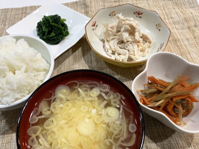 手抜きだけど栄養バランスの取れた献立の画像