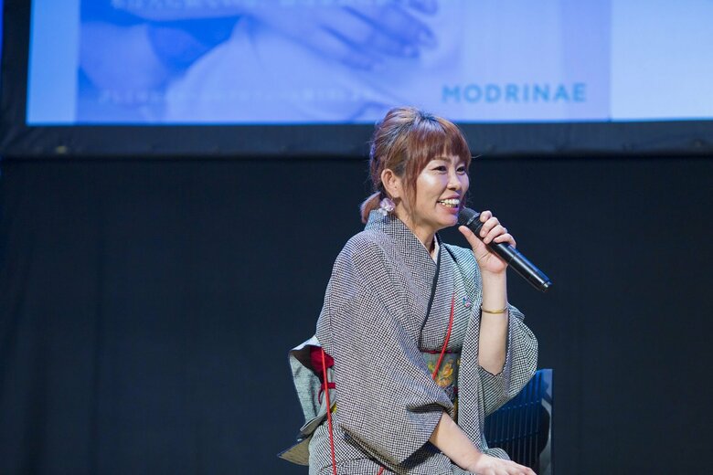 起業セミナーで講演する仙田さん