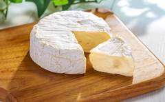 カマンベールを丸ごと!?禁断の背徳レシピ「もう我慢できない…」