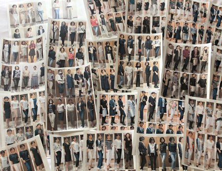 自撮り写真を並べ変化を目に見える形にした