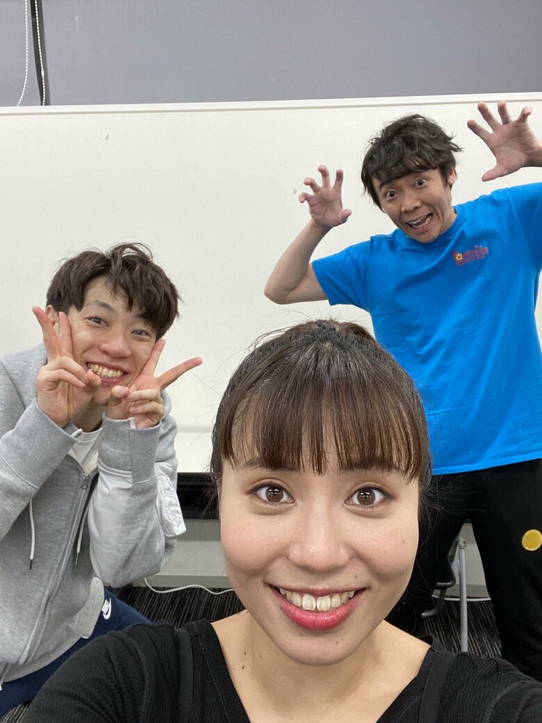 「おかあさんといっしょ」歴代おにいさんと（左から横山だいすけさん、上原さん、小林よしひささん）