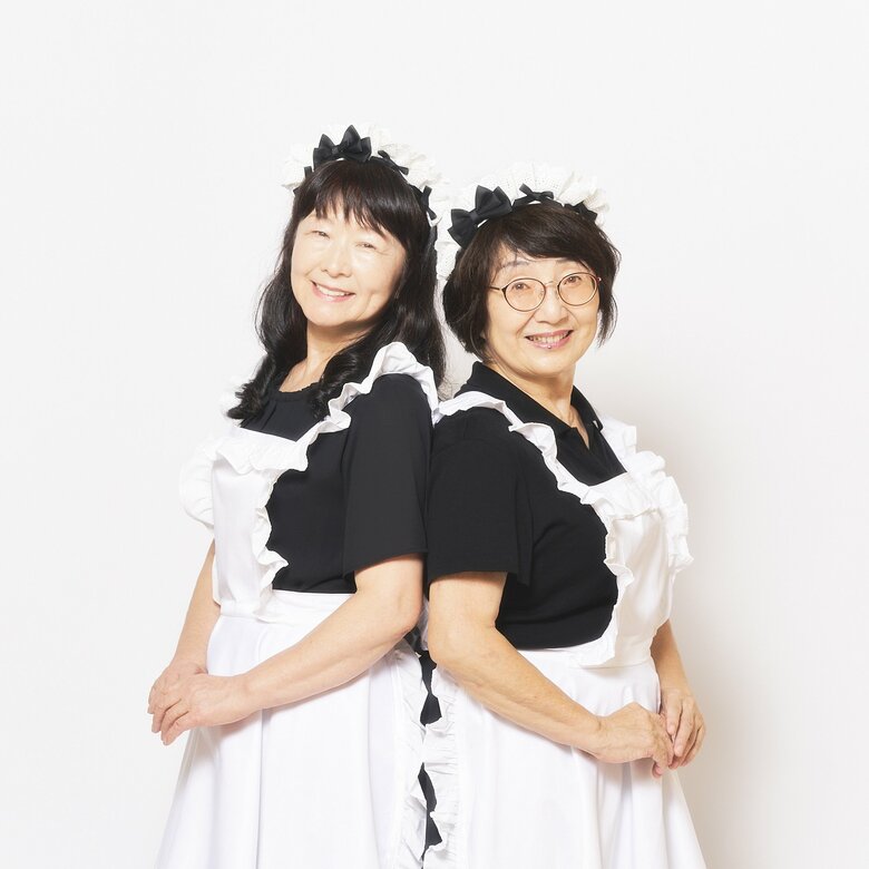 初代メイドの左ココちゃん、右デコちゃん