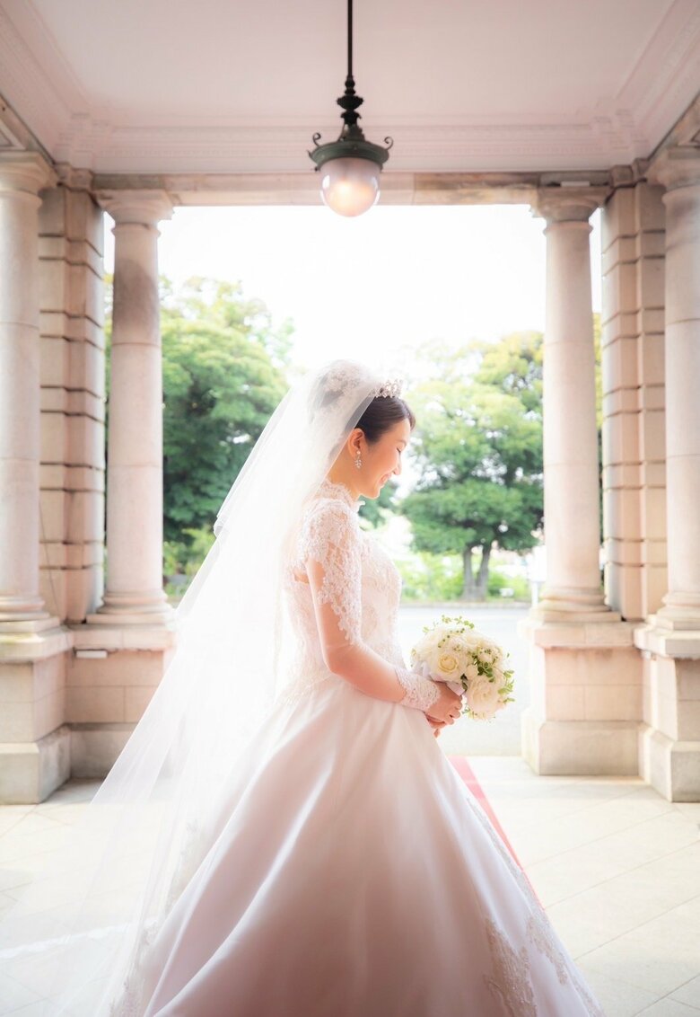 純白のウェディングドレス姿の影木さん