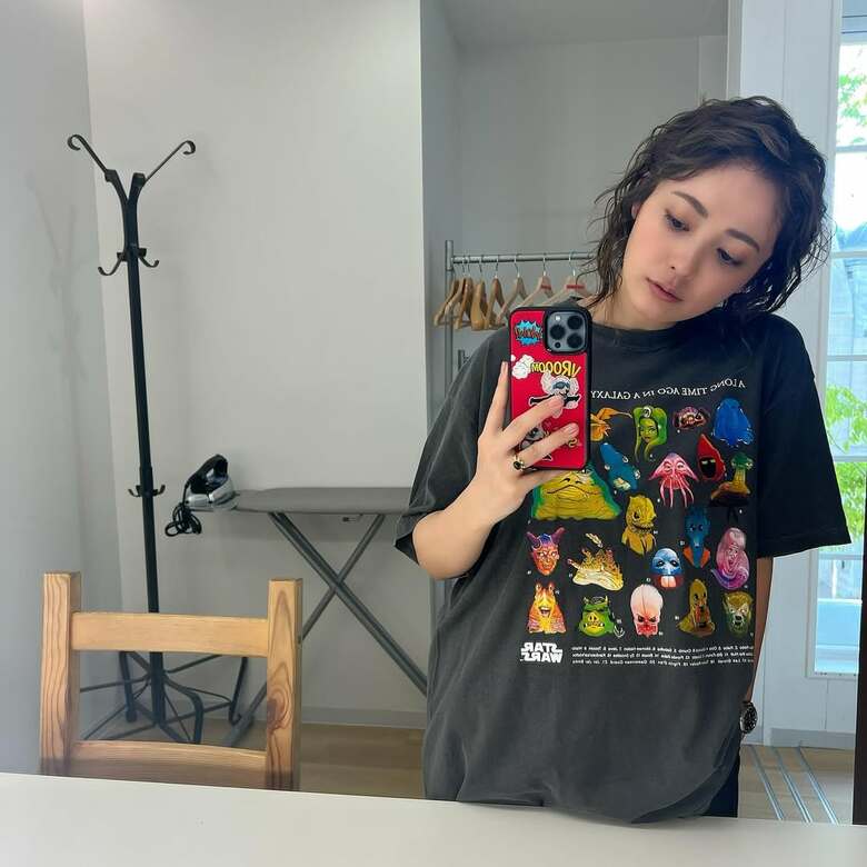 ポップなTシャツがお似合いの平山あやさん