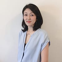 P&G Japan株式会社の広報渉外本部企業広報担当。研究開発として入社後、SK-II、パンパース、ブラウン等のブランド広報を担当。2016年より企業広報として、環境サステナビリティやD&Iなどのシチズンシップ活動やオリンピック広報に従事。プライベートでは、小学生女の子と保育園男の子のママ。