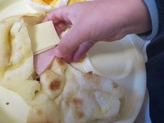 おもてなし・休日ランチに♪ナンを使ったサンドイッチが楽しい