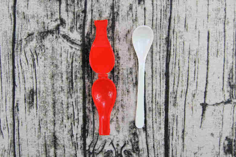 セリアのおすすめキッチン用品「ランチスプーン」の実物画像02