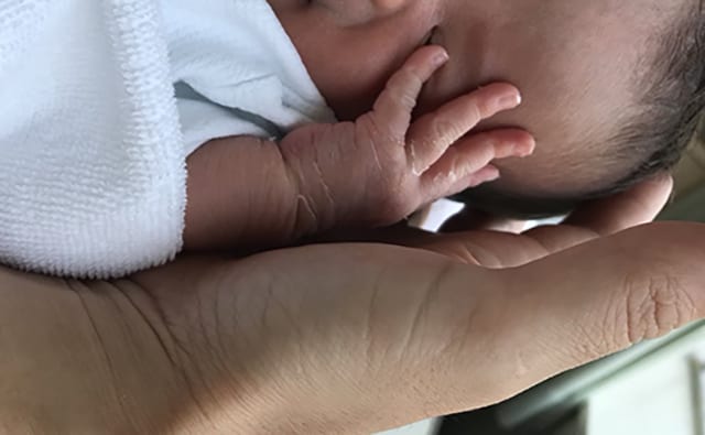 生まれたばかりの赤ちゃん