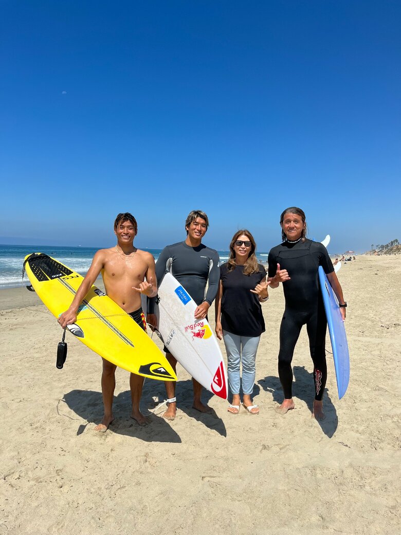 家族全員がサーファー！夫・勉さんもまだまだ現役