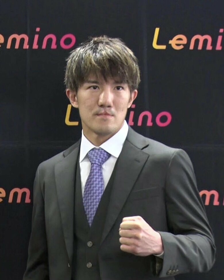 現役引退後からの復帰第2戦、10回TKO勝ちで世界チャンピオンに返り咲いた