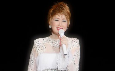 瀬川瑛子（78）喉の手術で歌手生命の危機も「80歳での引退」撤回した理由「失った時間を取り戻したい」