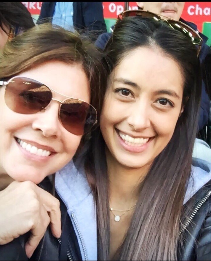 仲の良さが伝わってくる森泉さん（写真右）と森さんのお母さん（写真左）