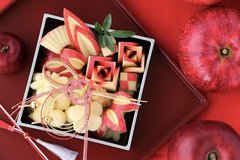 お正月にも使える！りんごの飾り切り「さっそく真似したい」