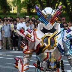 夏の思い出に！子供から「仮面ライダービルド」出演者への質問を大募集！