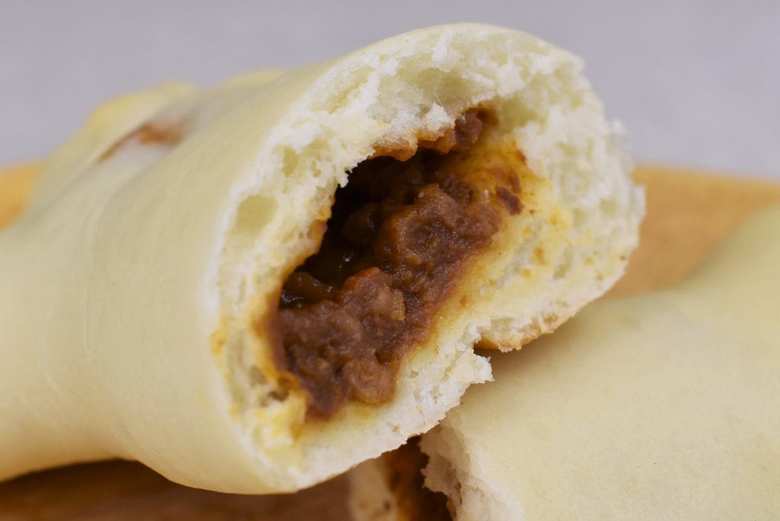 ローソンの人気パン「骨みたいなぱん」の実物画像3