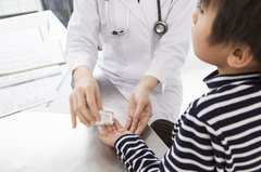 飲ませるのに苦労するけど…幼児の処方薬には「粉薬」が多い納得の理由