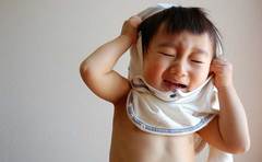 2歳・3歳・4歳の子供の着替え。いつから1人で着替えができるのか