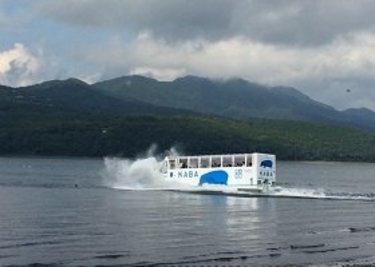 水陸両用「ＹＡＭＡＮＡＫＡＫＯ　ＮＯ　ＫＡＢＡ　ＢＵＳ（山中湖のカババス）」に乗りにいこう！