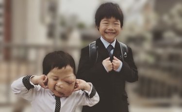 難病レックリングハウゼン病の息子と歩む父・村上泰大。「健康に産めずごめんね」妻の涙から16年、初めて明かす本音「産まれたことに意味はある」