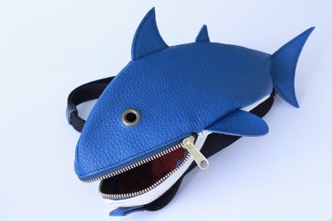 「焼肉がしずるバッグ？」ムチャ振りな依頼を楽しむカバン職人の生きがい