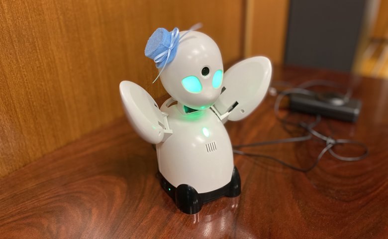 OriHimeで身振りを交えた交流が可能に