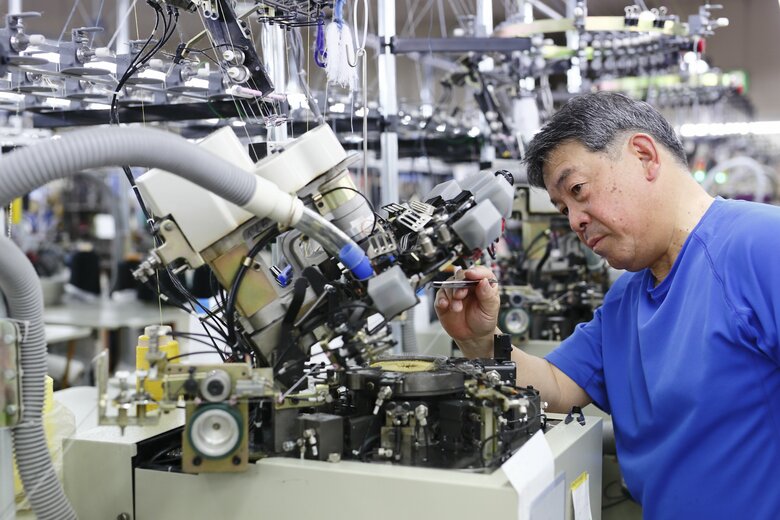 鈴木靴下2代目社長で「歩くぬか袋」を開発した鈴木和夫さん