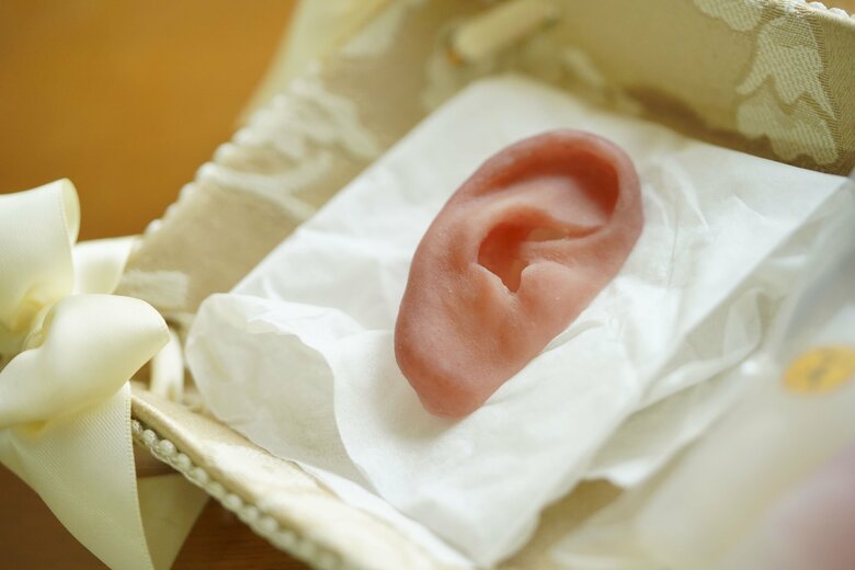 小耳症の人に向けた耳のエピテーゼも本物そっくり