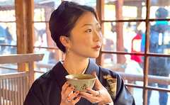 「無名新人のド素人が準決勝進出も…」元CA芸人が語る「THE W」の舞台裏