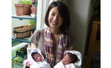 世界初！双子も乗れる親子三輪自転車を開発した40代女性「安全に出かけたい」