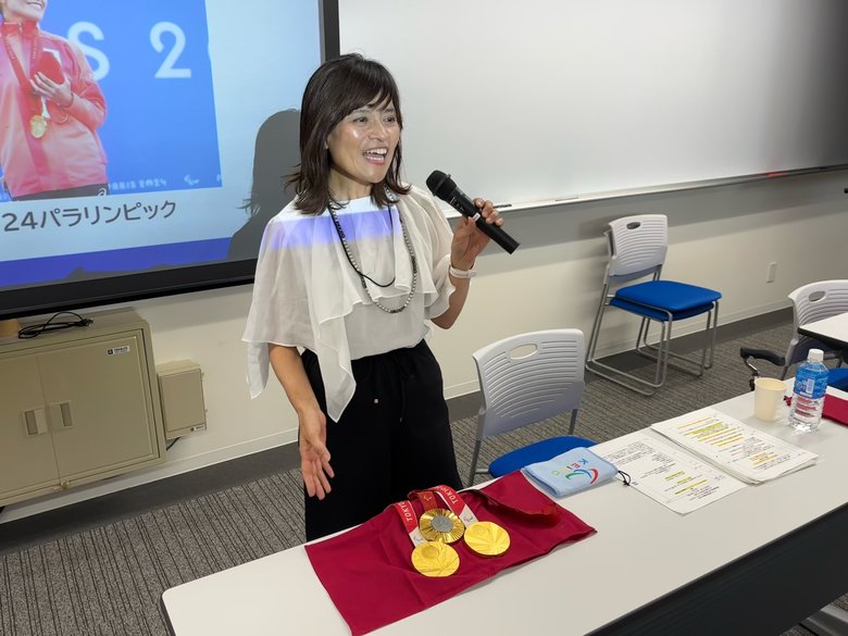 講演会などで自分の経験を話す機会も多い杉浦さん