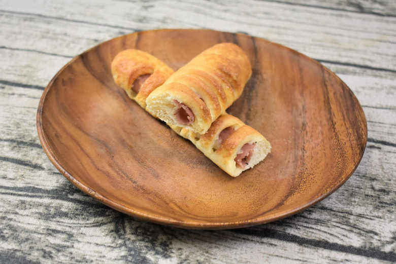 ローソンの人気パン「ちぎれるロングハムフランスパン」の実物画像