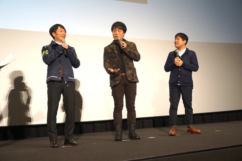 脚本を受け取るところからジェスチャー付きで解説する関さん