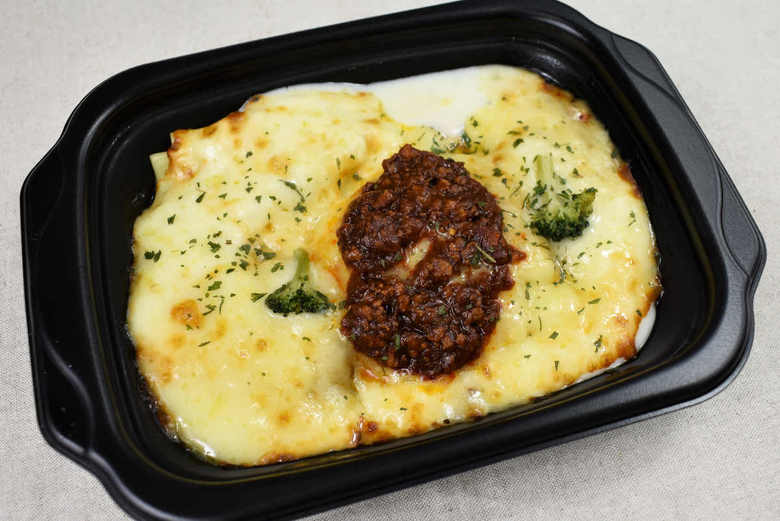 ファミマで人気のパスタボロネーゼ風ラザニアの実物画像